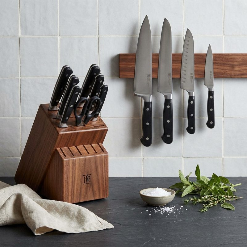 How to Store Kitchen Knives to Keep Them Sharp Longer