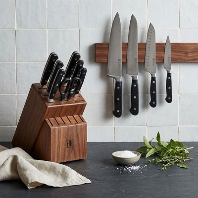 How to Store Kitchen Knives to Keep Them Sharp Longer